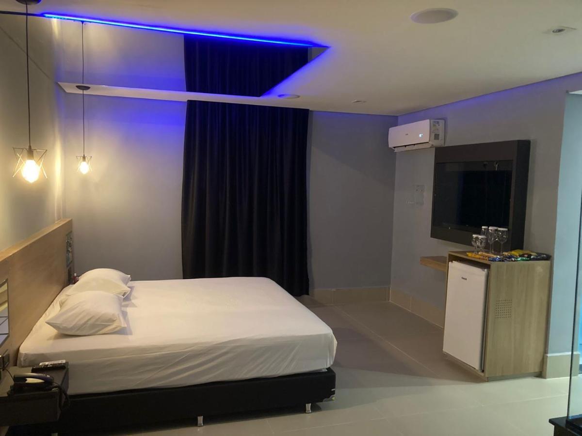 Hotel del amor Drops Express