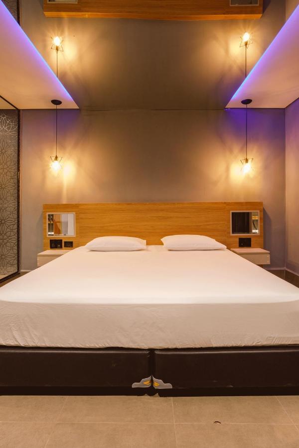 Hotel del amor Drops Express *